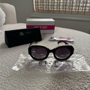DIFF Sunglasses - Emily in Paris Collection